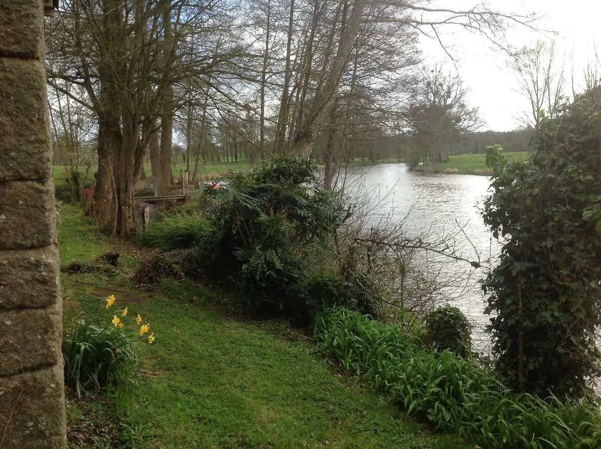 Au Pont Ricoul Bed & Breakfast Saint-Pierre-de-Plesguen 0*,