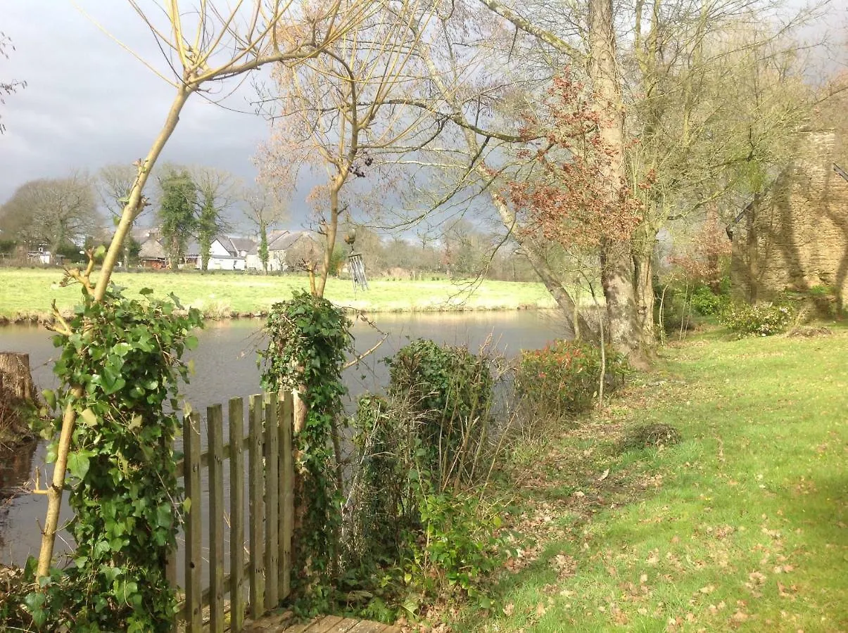Au Pont Ricoul Bed & Breakfast Saint-Pierre-de-Plesguen France