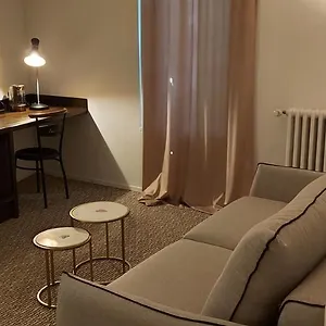  Hotel Le Petit Mas Frankrijk