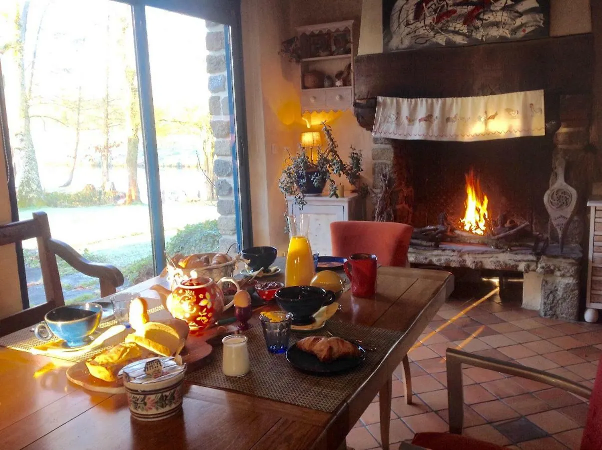 Au Pont Ricoul Bed & Breakfast Saint-Pierre-de-Plesguen Fransa