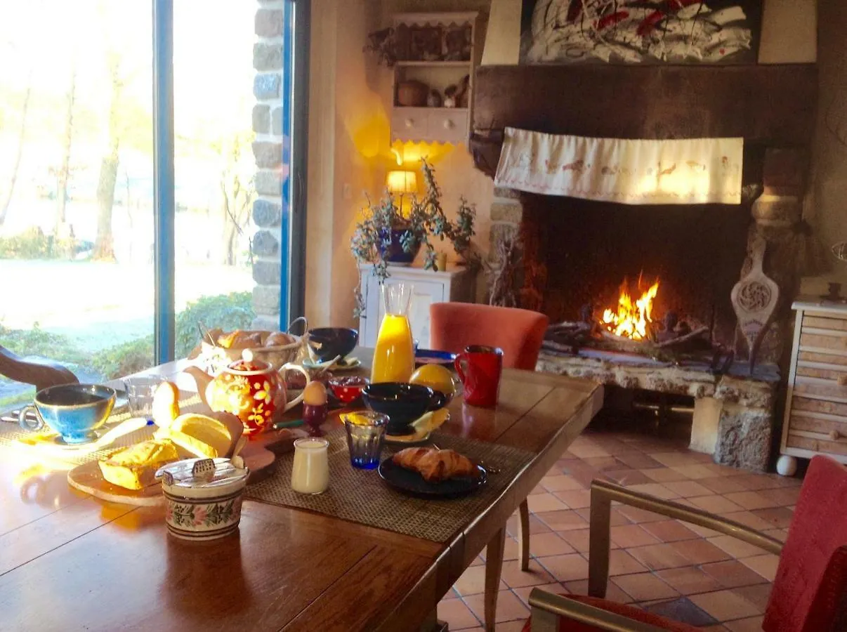 Au Pont Ricoul Bed & Breakfast Saint-Pierre-de-Plesguen Fransa
